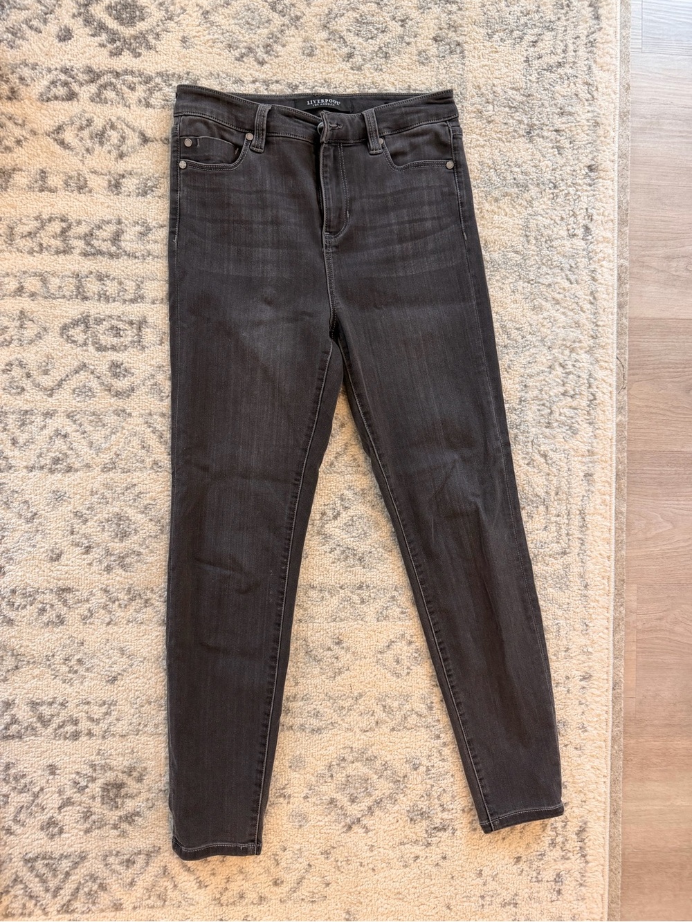 Dark wash denim skinny jeans